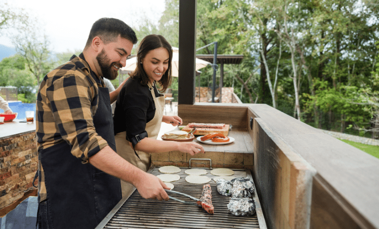 5 Outdoor Kitchen Essentials