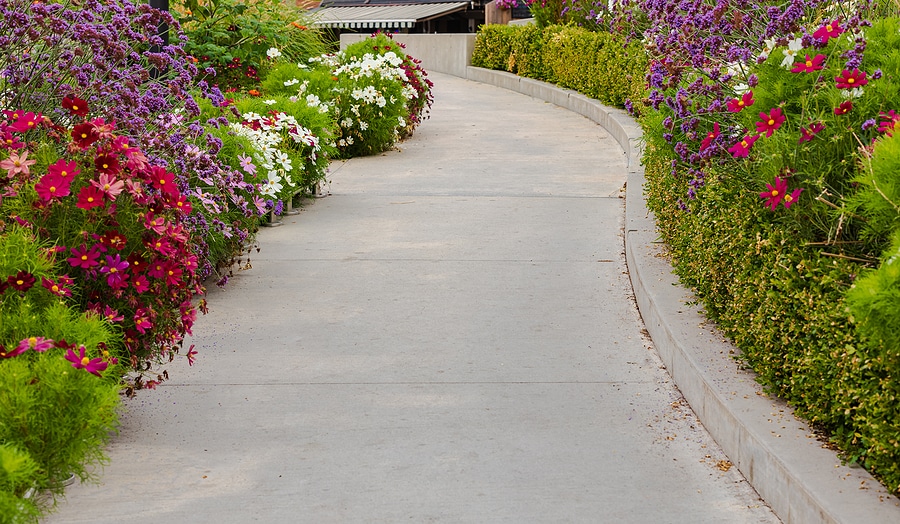 3 Tips to Creating a Safe Outdoor Walkway