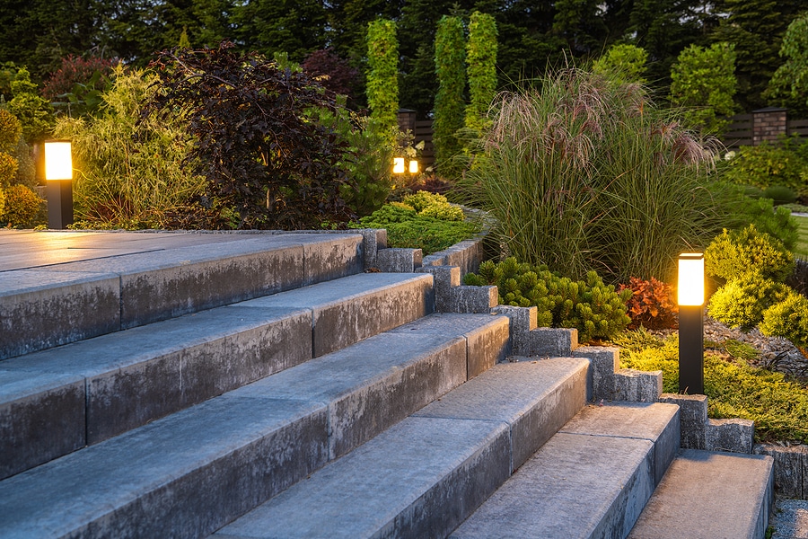 5 Affordable Landscape Lighting Options