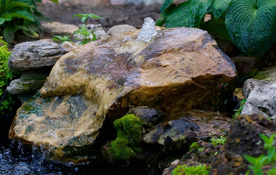 3 Reasons to Add a Bubbling Rock Fountain to Your Pond